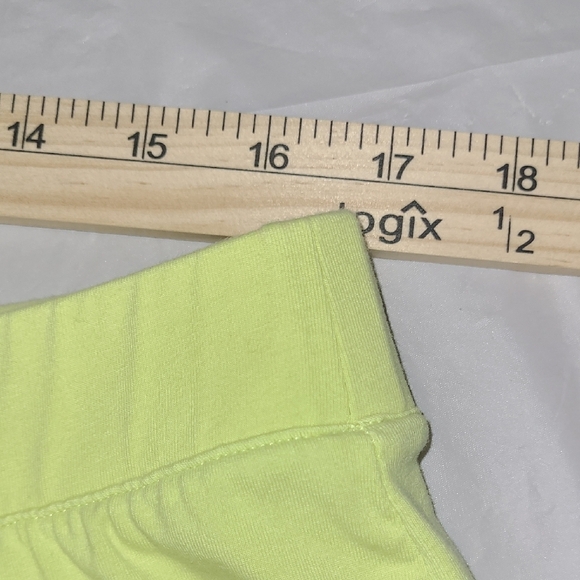 Lime Green Capris Cinched Leg Ties Chico's Size 3 / 16 Soft Stretchy Crop Pant - Picture 9 of 13